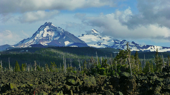 Sisters Mountain Range